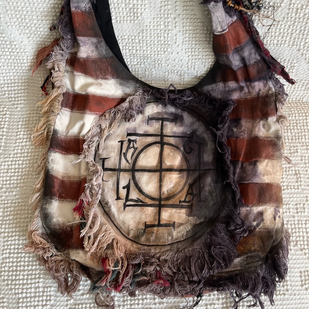 NWOT skull traveler bag Handmade WORK OF ART carry it or hang it on your wall - Picture 3 of 16